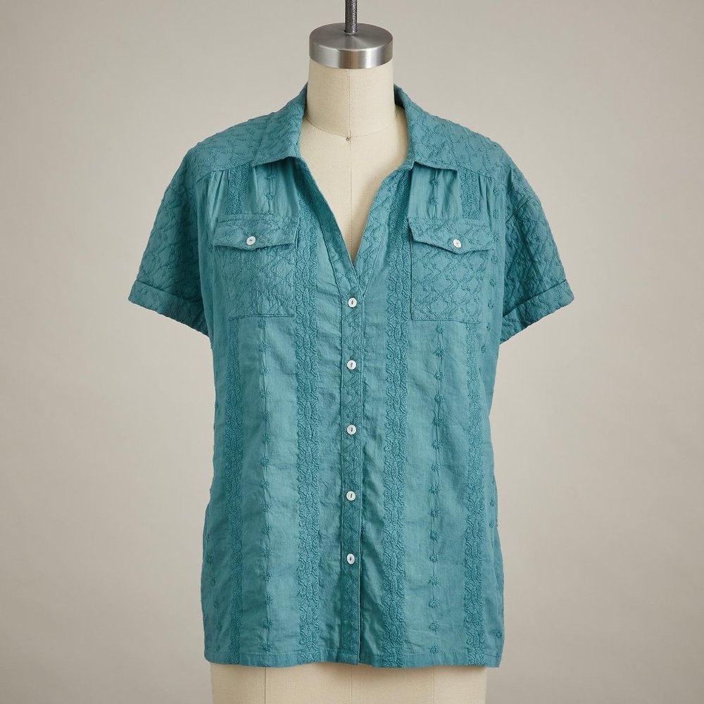 SUNDANCE cotton legendary lands Shirt split V Button front pockets embroidered